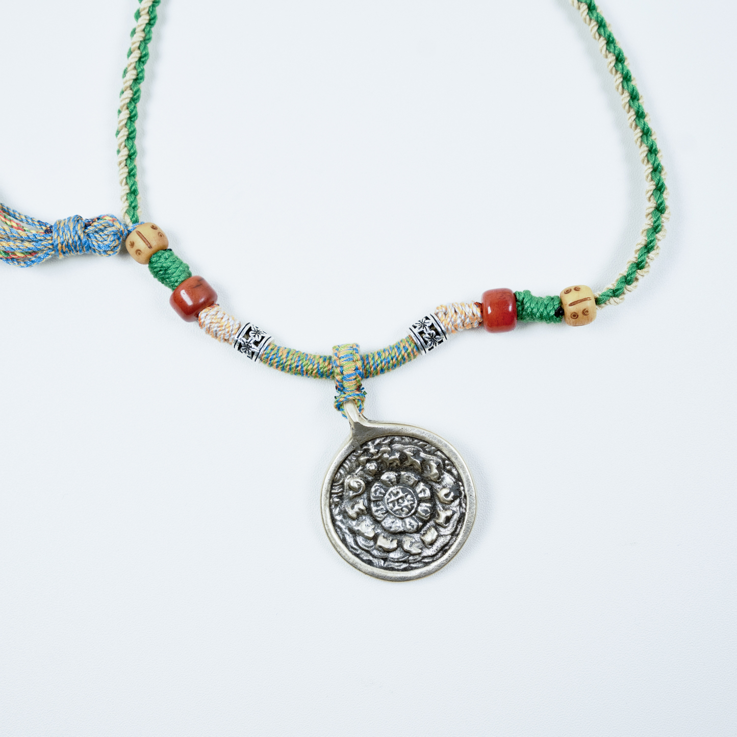 金刚杵九宫牌Tibetan Nine-Palace Guardian Necklace – Handwoven Cotton Cord with Double-Sided Brass Amulet
